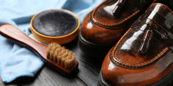 Už ani krok. Jak změkčit kožené boty, abyste v nich při chůzi netrpěli