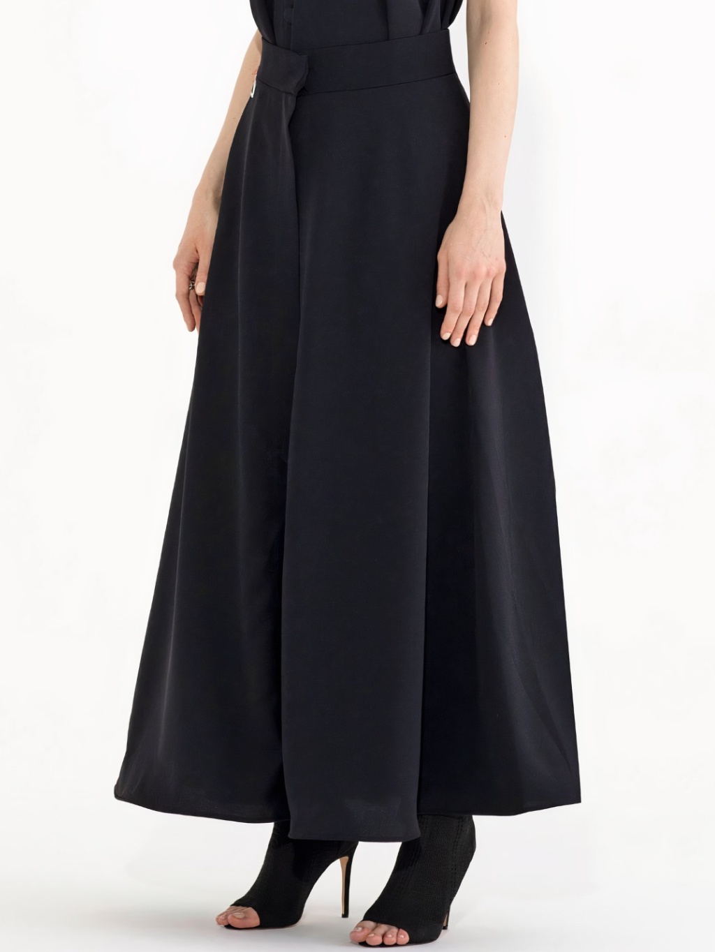 #VDR Glossy Black sukňa Veľkosť: M – Obrázok 3