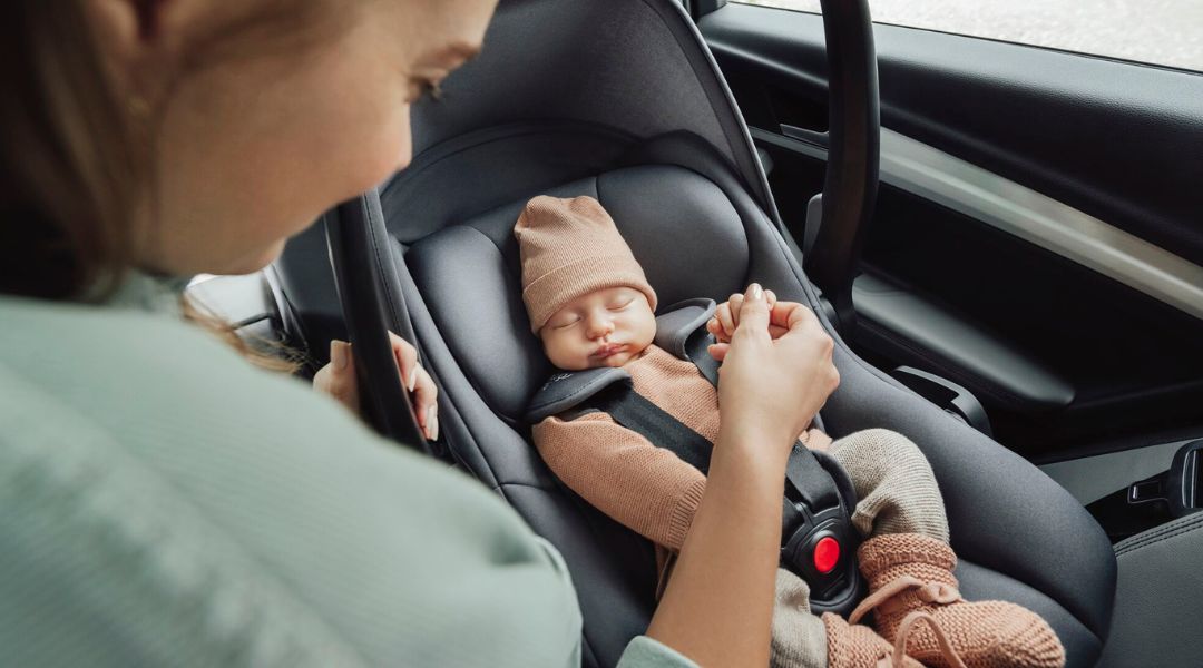 Vajíčko Britax-Römer Baby-Safe Core s dieťatkom