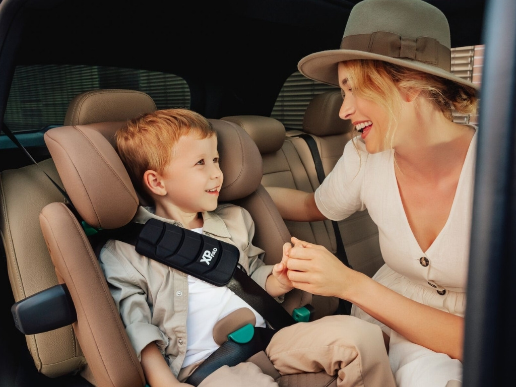 Detail ochranných prvkov XP-Pad a SICT na autosedačke Britax Advansafix Pro