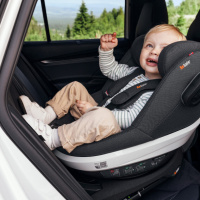 Autosedačka BeSafe Beyond 360 nainštalovaná v aute I