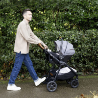  Vajíčko Joie Sprint™ s možnosťou pripevnenia na kočík
