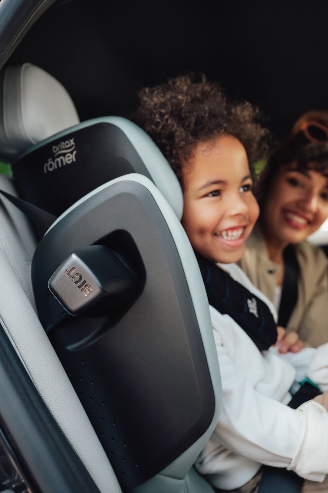 BRITAX Britax-Römer Kidfix Pro Lux Farba: Onyx Black