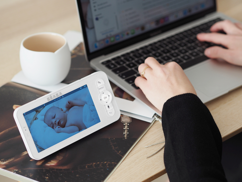 Videopestúnka Beaba Zen Premium White