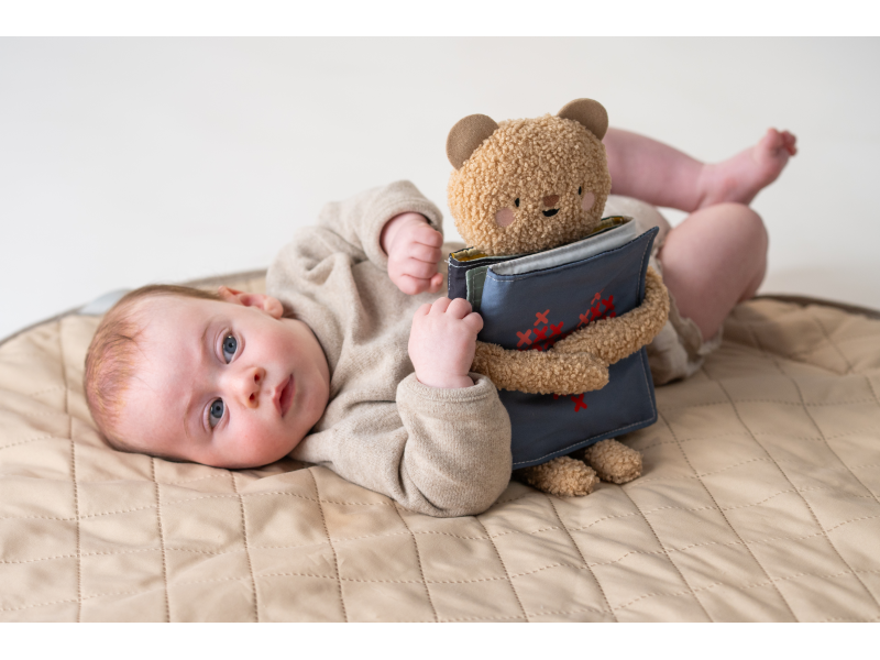Taf Toys Medvedík plyšový s knižkou Snuggle Bear