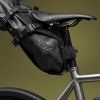 Osprey Escapist Saddle Bag Black brašna pod sedlo