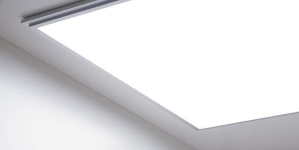 LED panel přisazený ke zdi