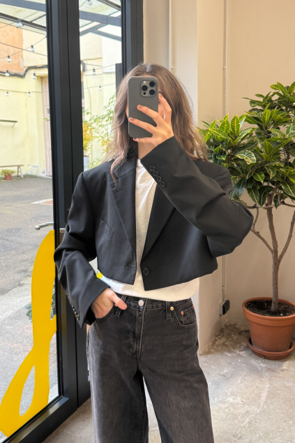 Černé Reborn Crop Sako