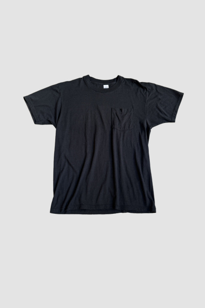 Černé Tričko s Kapsou