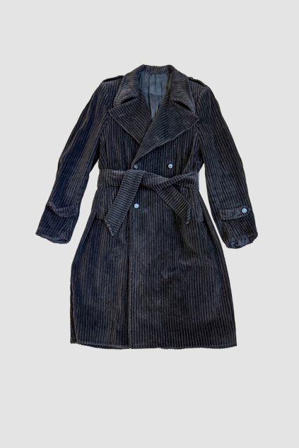 Černý Manšestrový Kabát