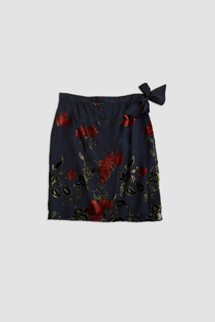 Černá Sukně se Semišovým Vzorem