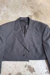 237083 2 tmave sede crop sako