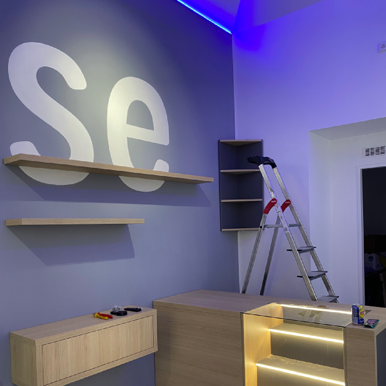 LED osvětlení komerčního prostoru