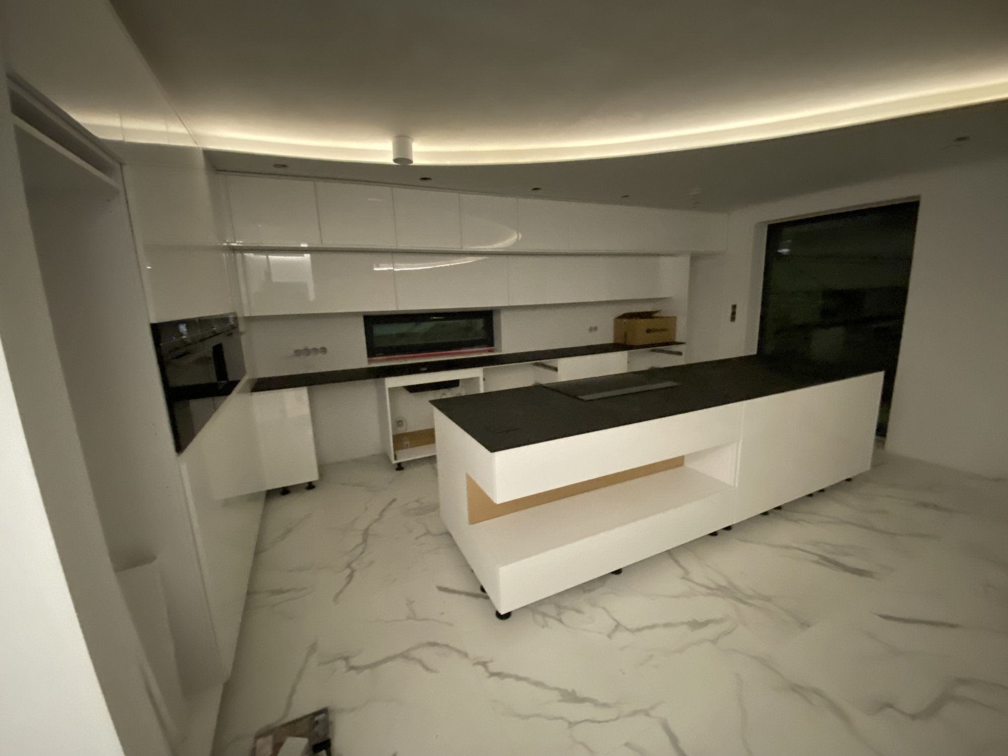 LED osvětlení designového SDK oblouku