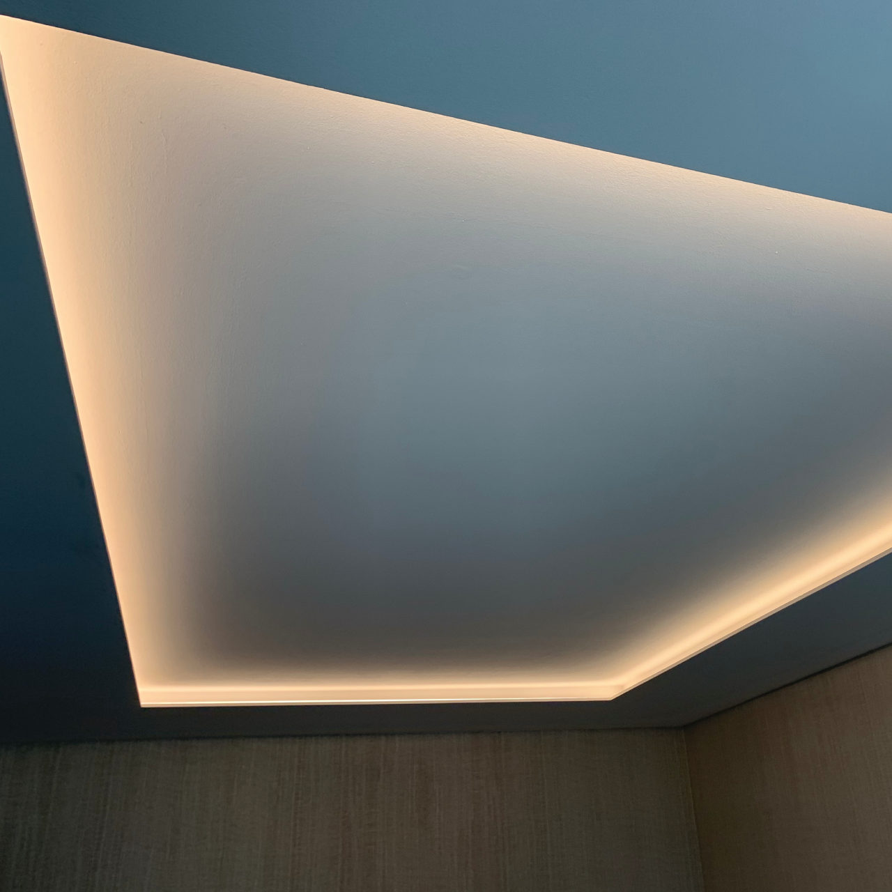 Podhledové LED osvětlení bytu