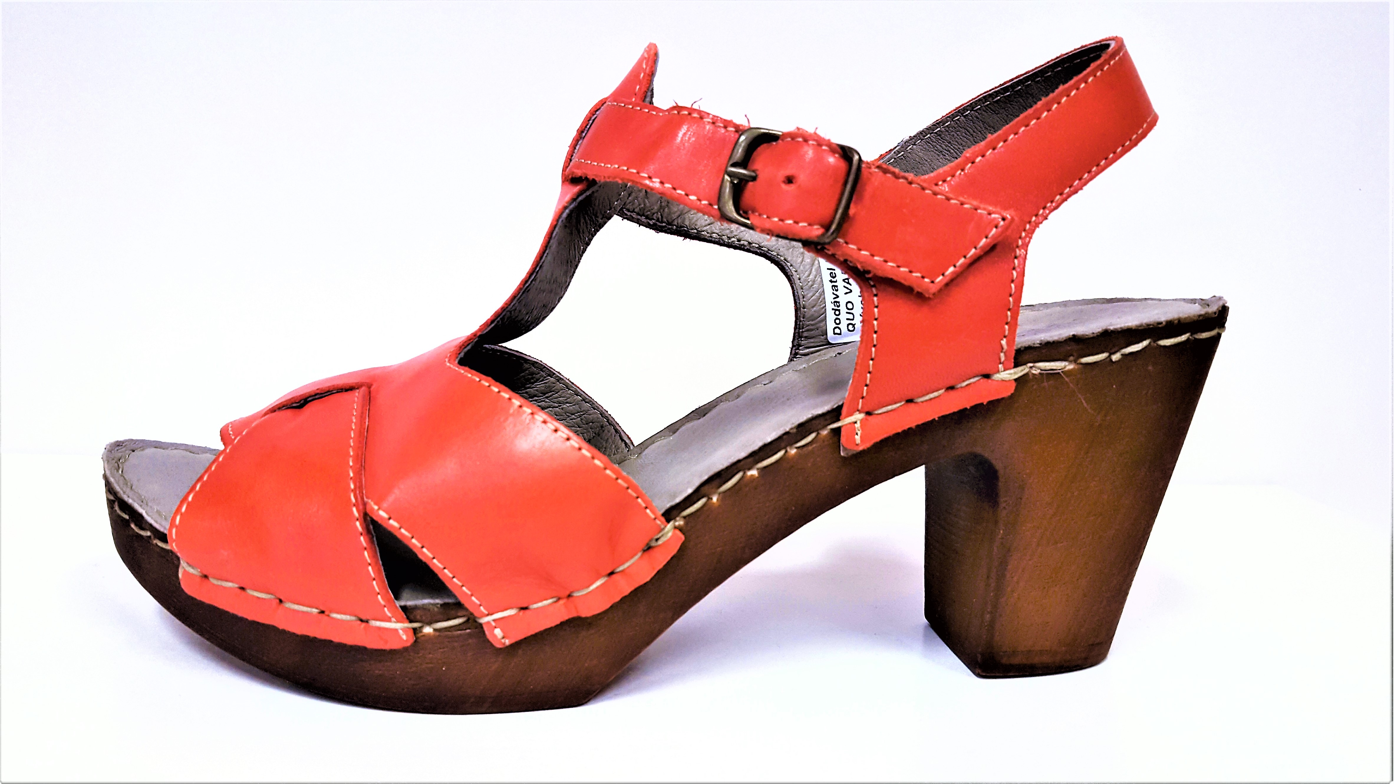 Dámské kožené červené letní sandály na podpatku RIZOLI 8100831 Tabulka dámských velikostí: 41
