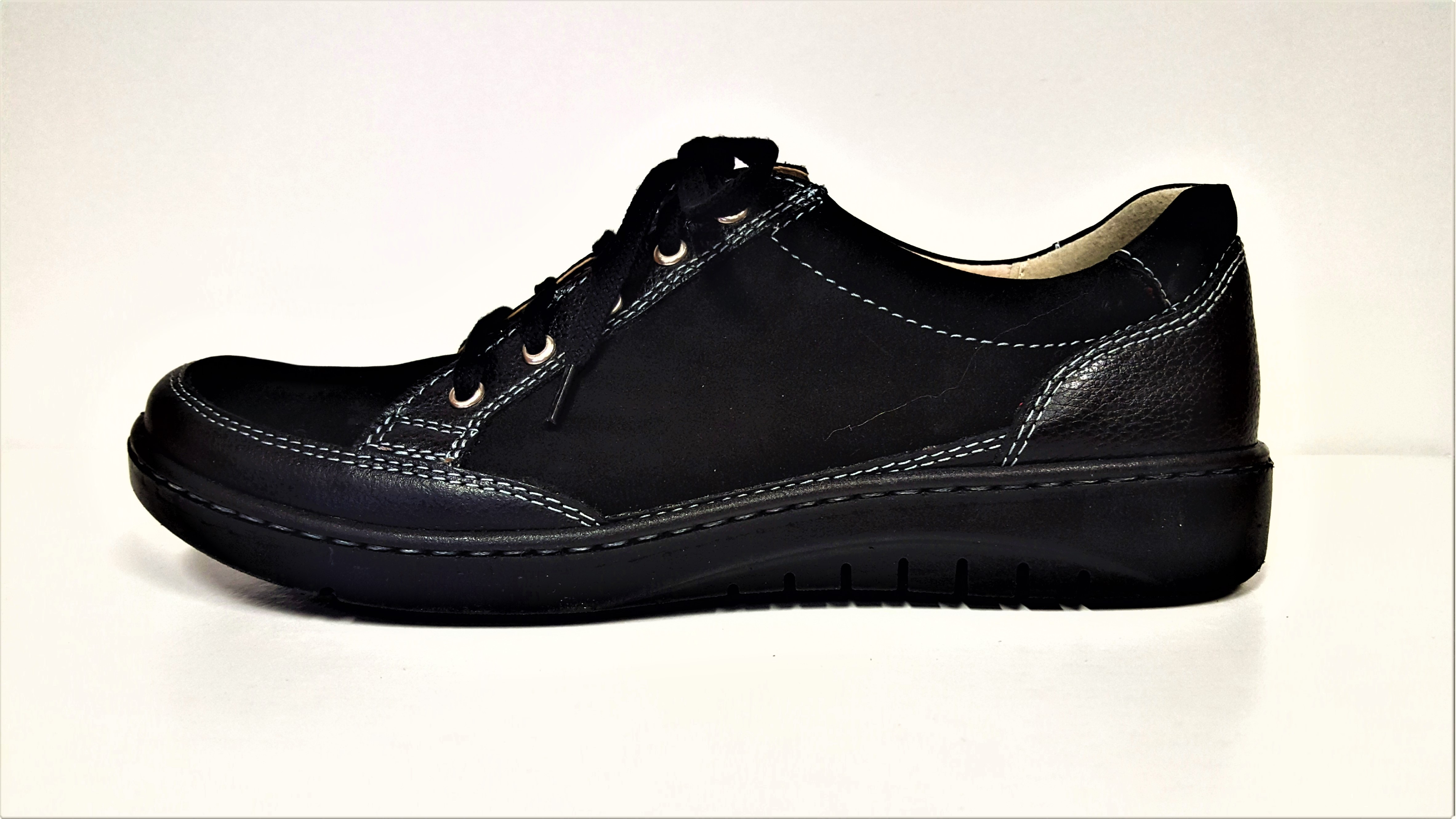 Zdravotní obuv - Celo Kožené černé dámské vycházkové šněrovací boty polobotky na klínku BARTON 4719 Tabulka dámských velikostí: 39