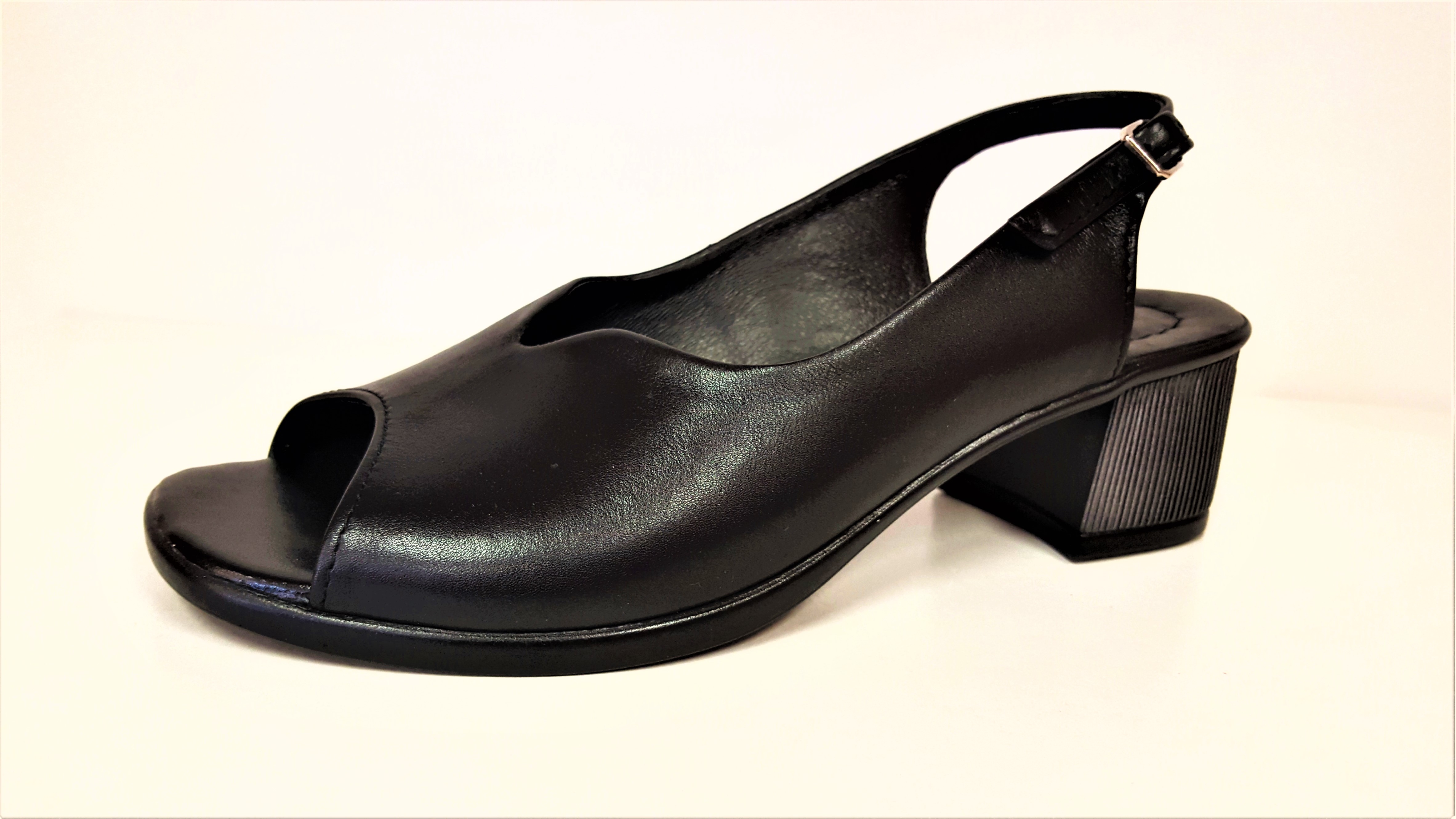 Dámská kožená elegantní černá lodička / sandál STEFANO 2618 Tabulka dámských velikostí: 41