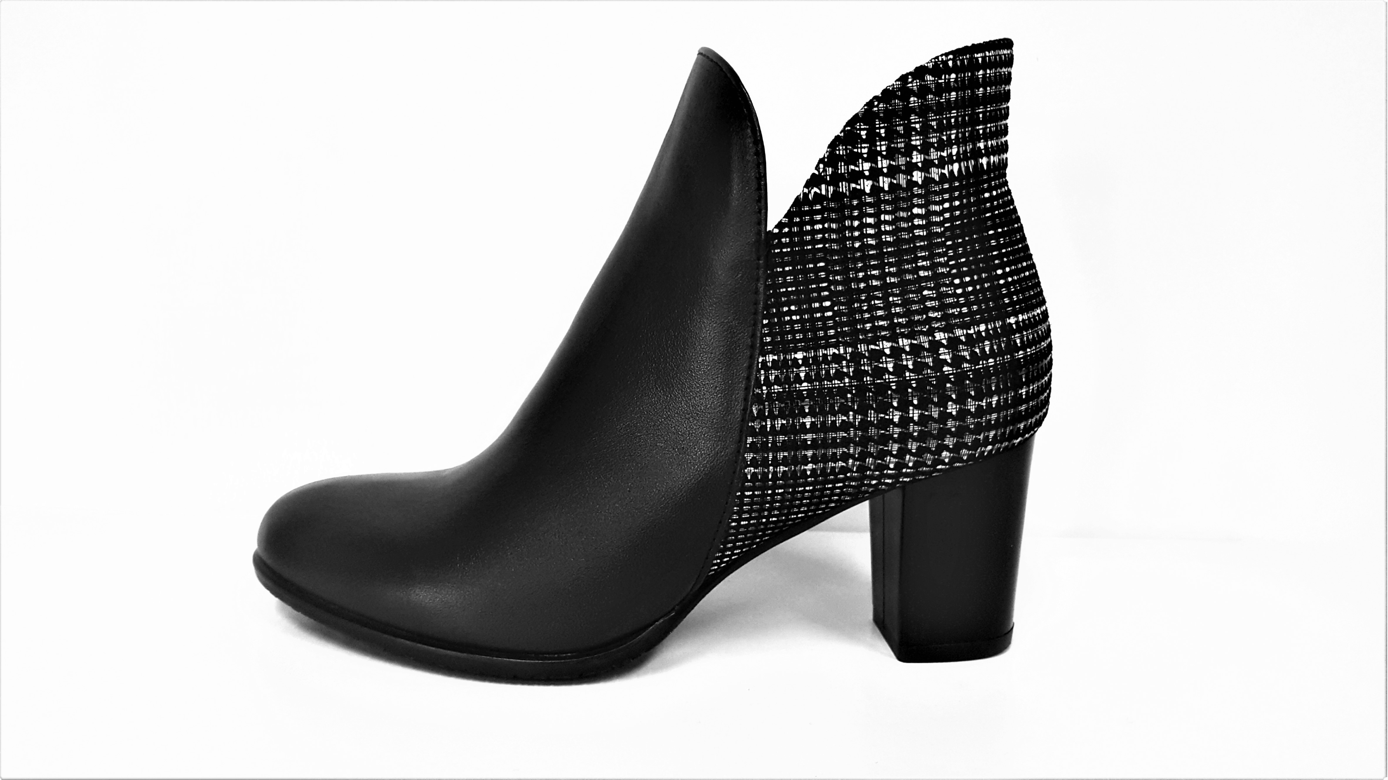 Kotníkové boty na podpatku - Zateplené černé kožené dámské kotníkové nízké luxusní polokozačky JAMI 13619 Tabulka dámských velikostí: 36