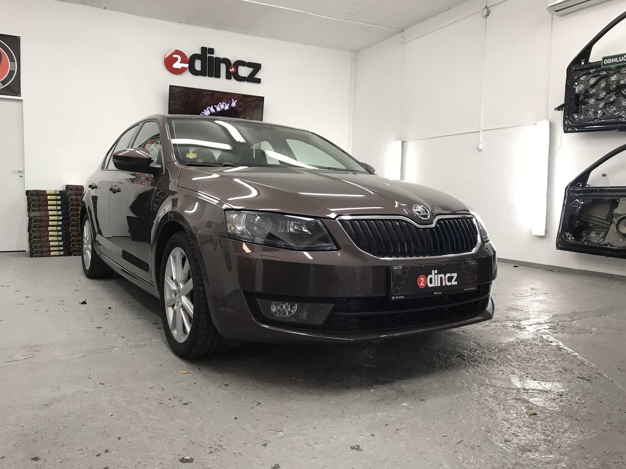 Škoda Octavia III - Instalace subwooferu do kapsy