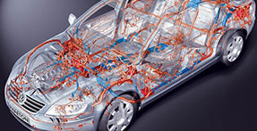 Jak natáhnout kabely a nainstalovat audiosystém do auta