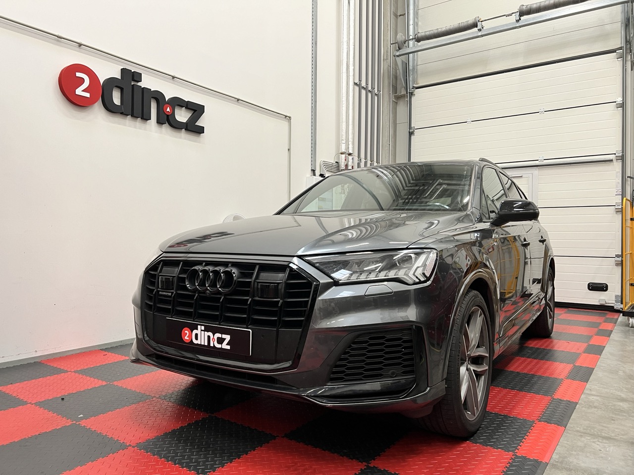 Audi Q7 - Snižujeme hluk v korábu