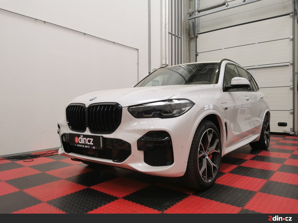 BMW X5 - Audio vylepšení původního HiFi 676 za Match