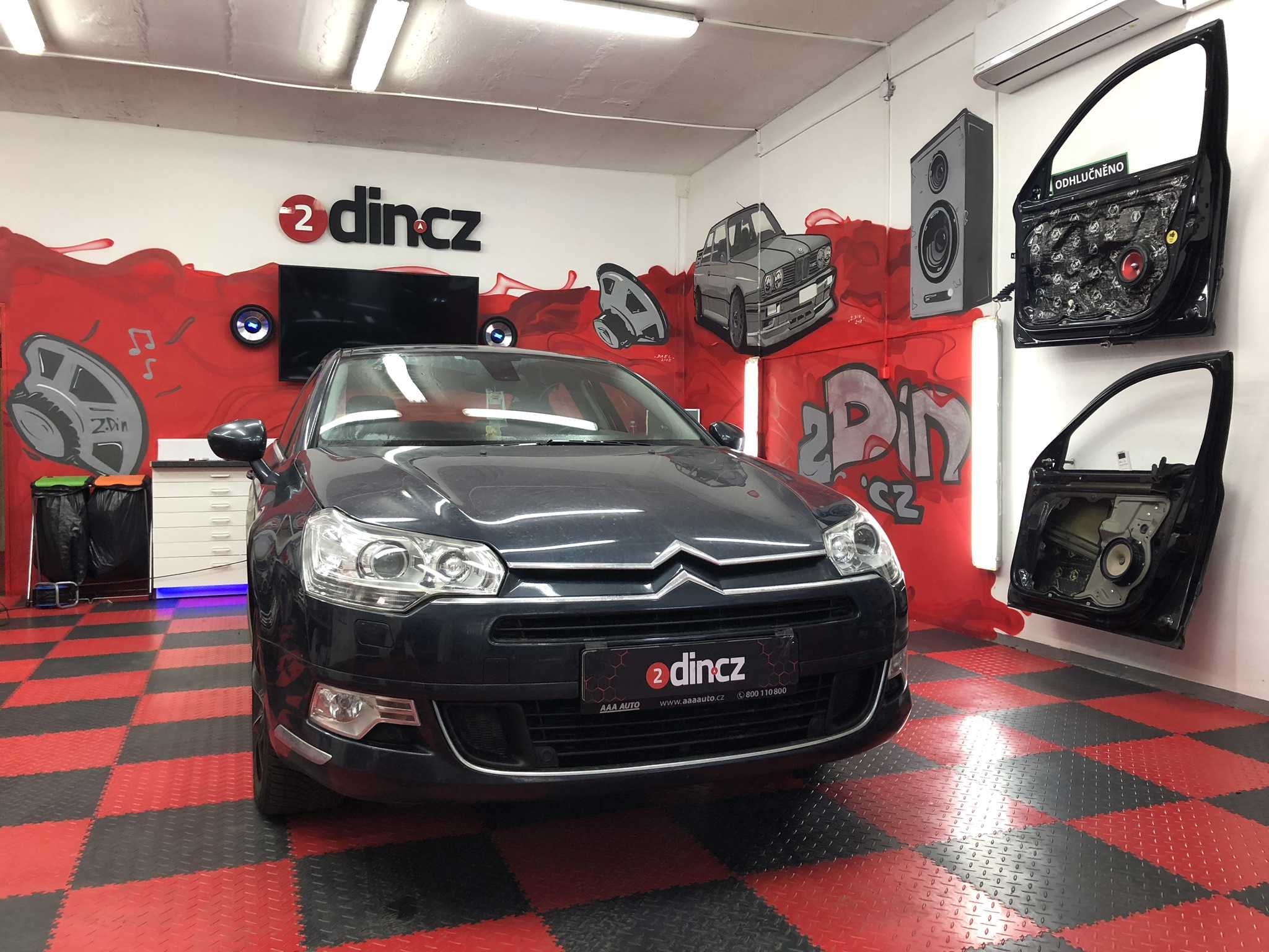 Citroen C5 - Výměna reproduktorů, zesilovač s DSP procesorem + subwoofer