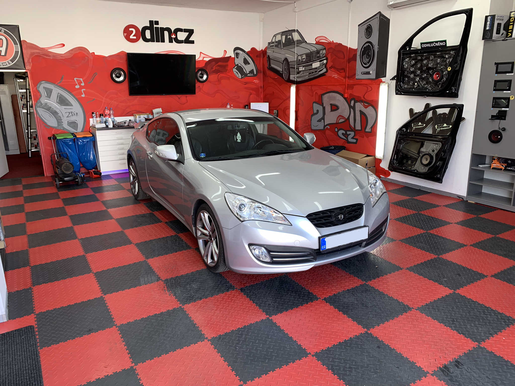 Hyundai Gennesis - Kompletní odhlučnění