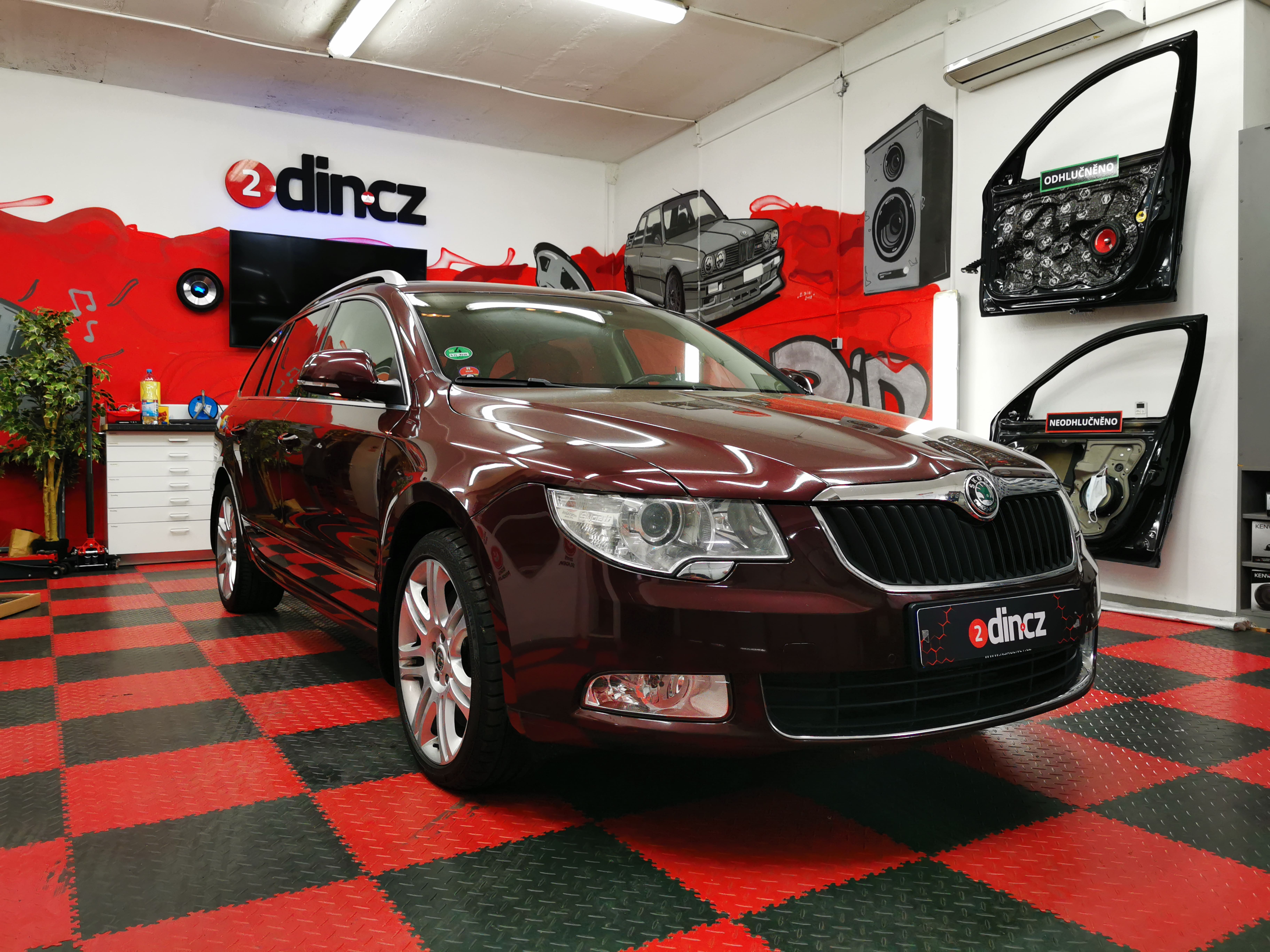 Škoda Superb II - Předělání sound systému