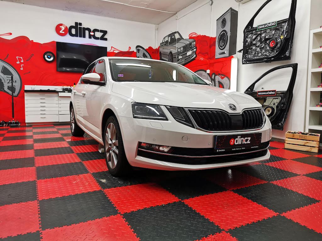 Škoda Otavia III - Výměna reproduktorů a vytlumení