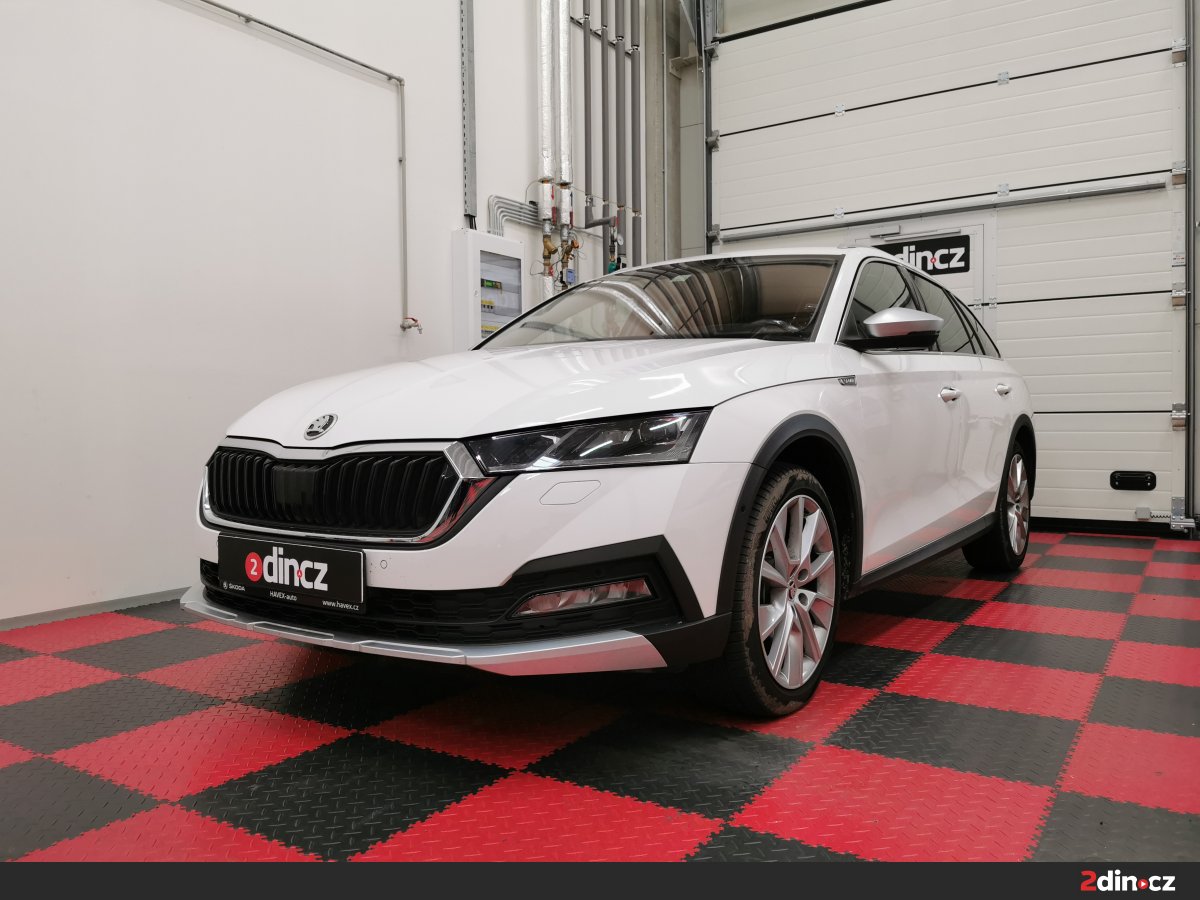 Škoda Octavia IV - Výměna reproduktorů a přidání subwooferu