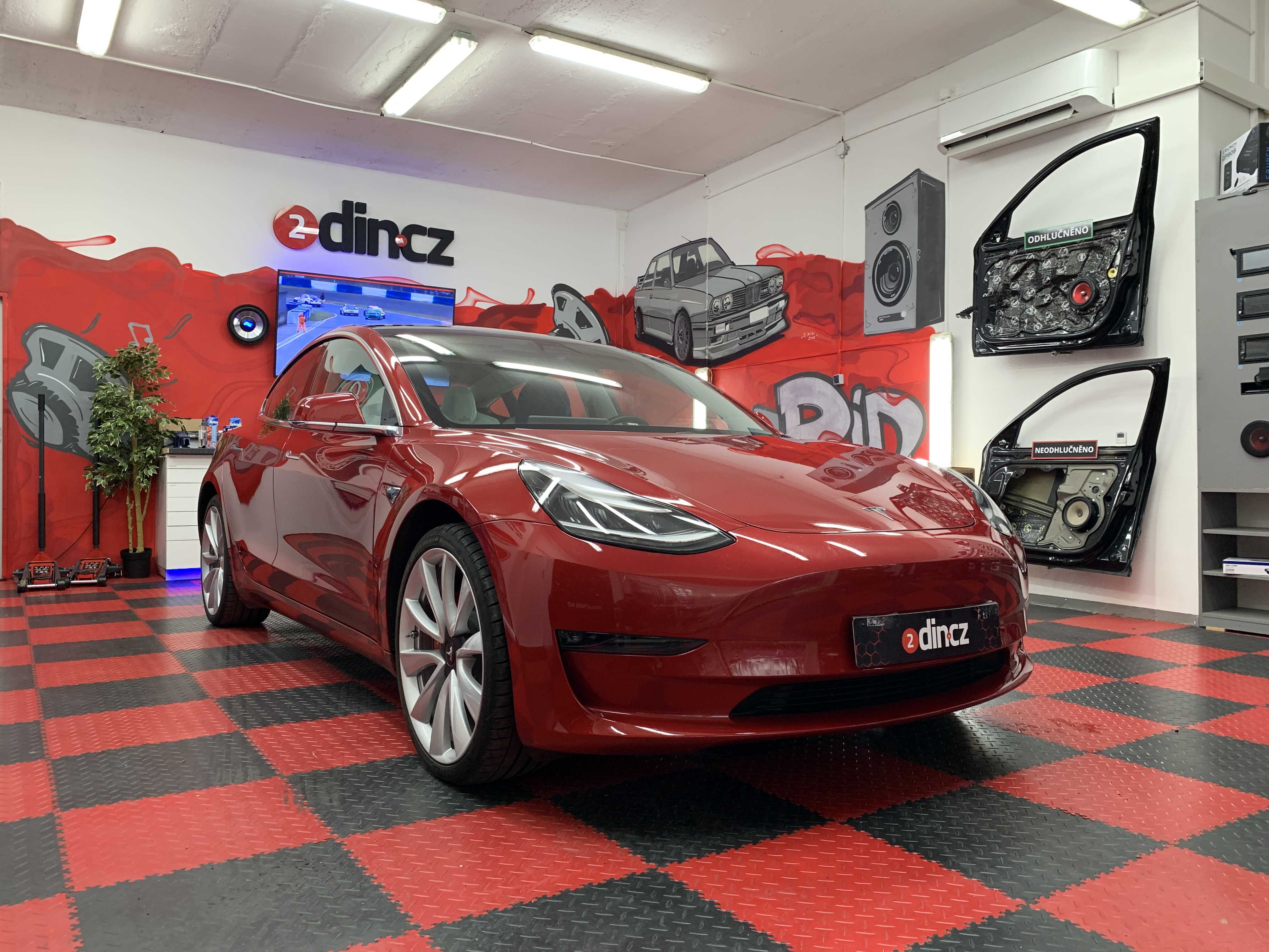 Tesla Model 3 - Kompletní odhlučnění