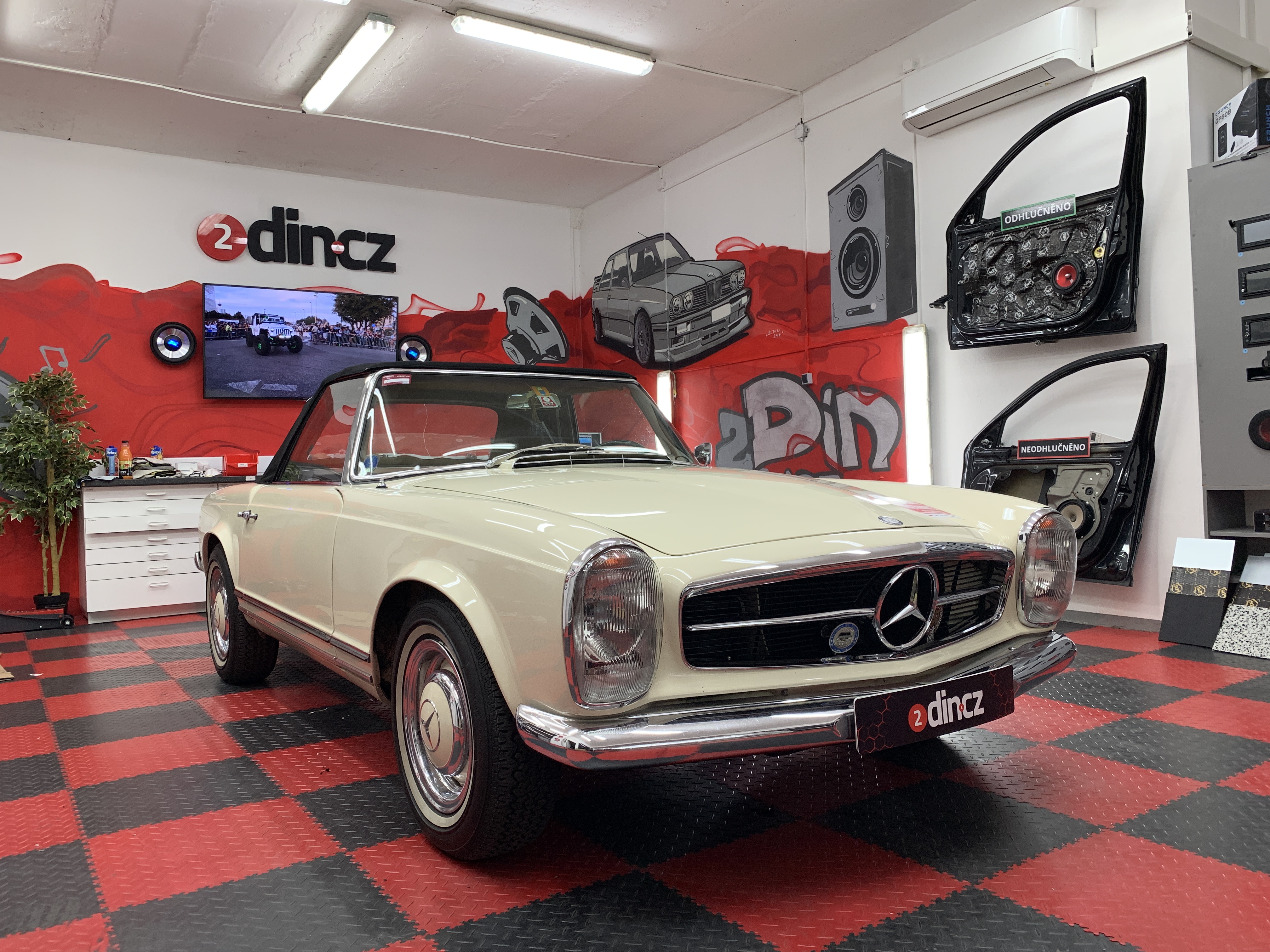Mercedes Benz 230SL W113 - Kompletní odhlučnění