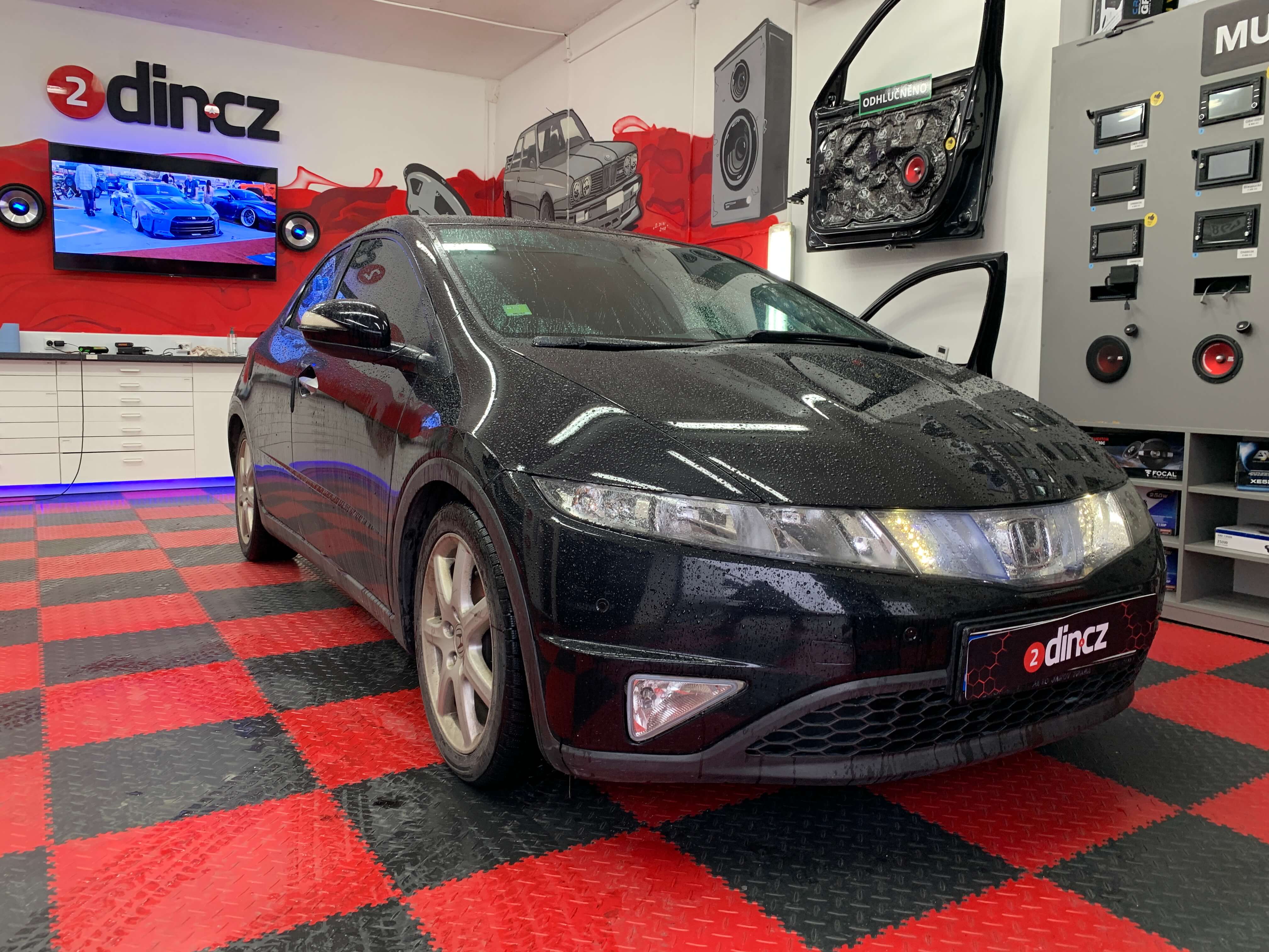 Honda Civic 8g - Odhlučnění dveří