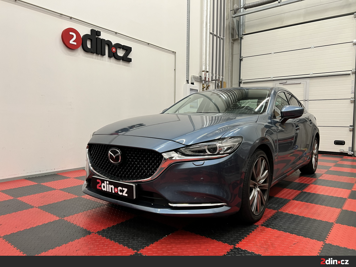 Mazda 6 – Zvýraznění basové složky a snížení rezonancí ve dveřích