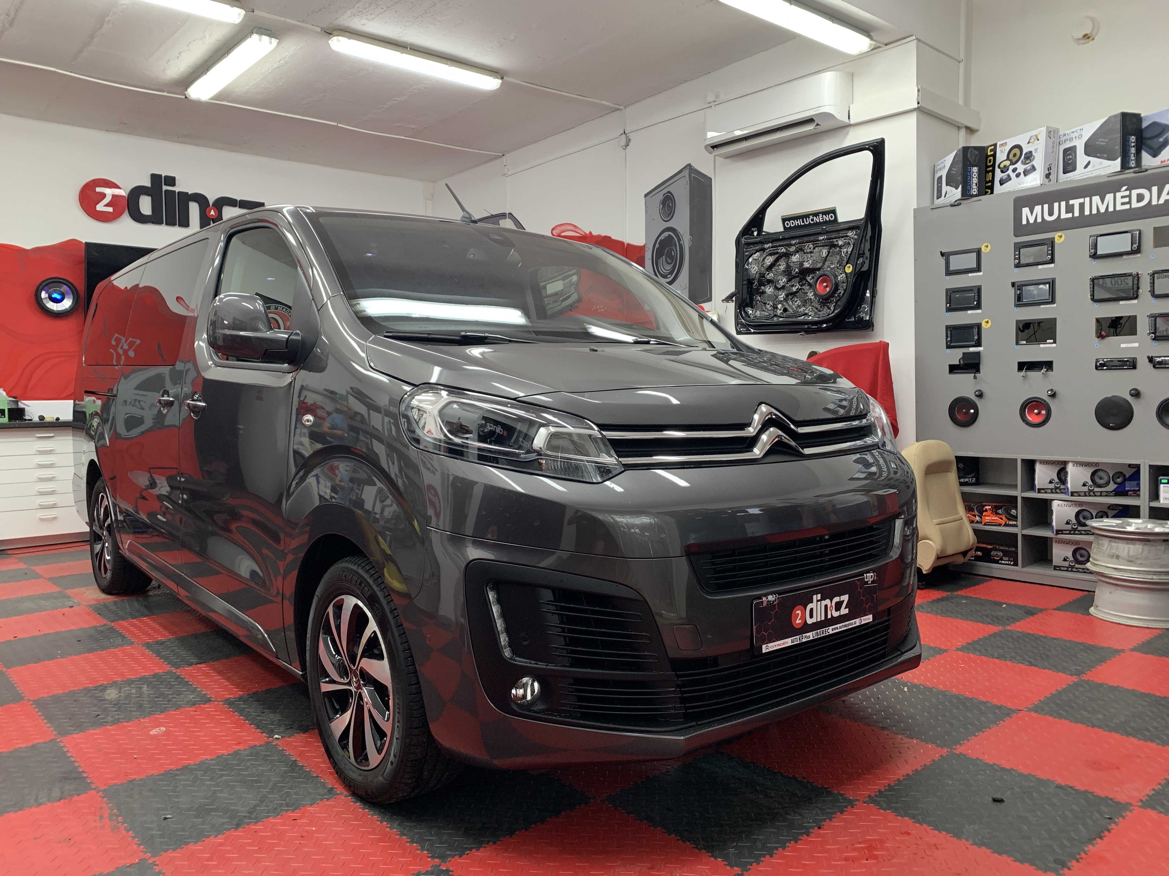 Citroën Space Tourer - Výměna reproduktorů a odhlučnění dveří