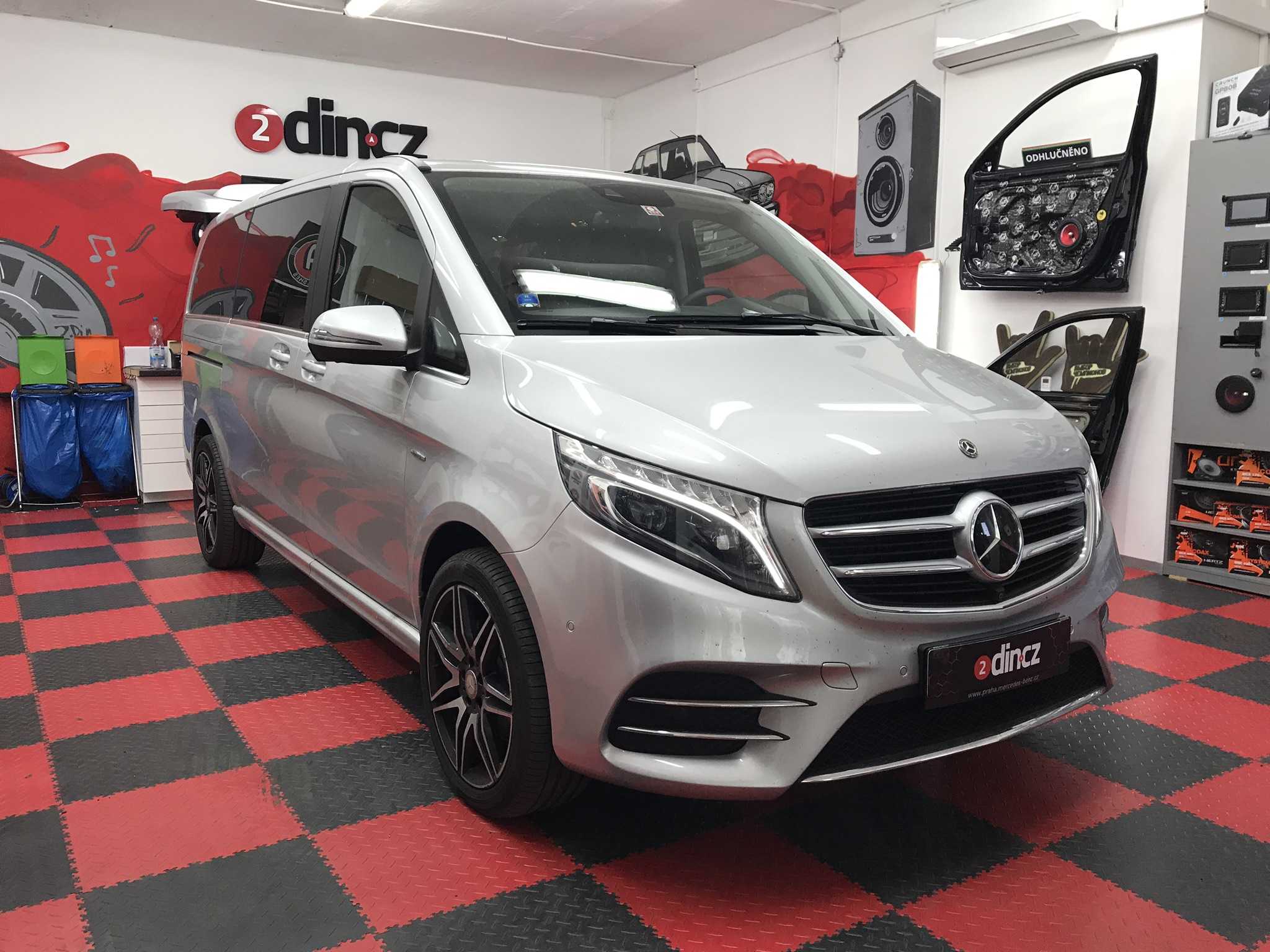 Mercedes V-Class - Kompletní odhlučnění