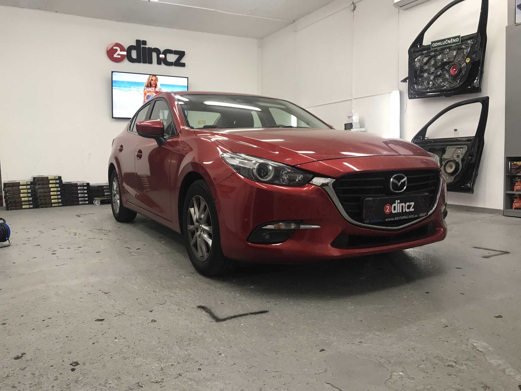 Mazda 3 - Kompletní odhlučnění