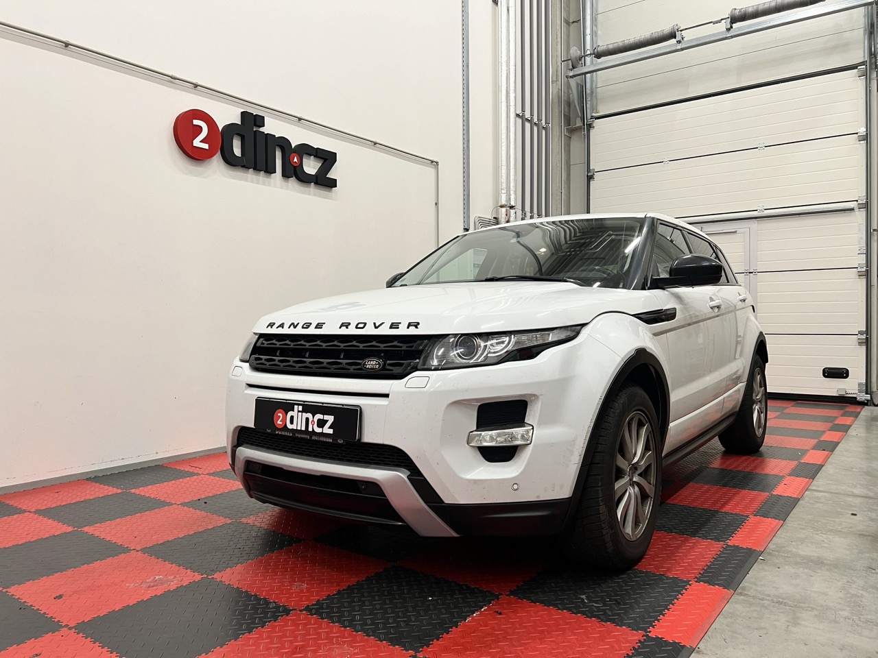 Range Rover Evoque - Zdokonalujeme "spodky"