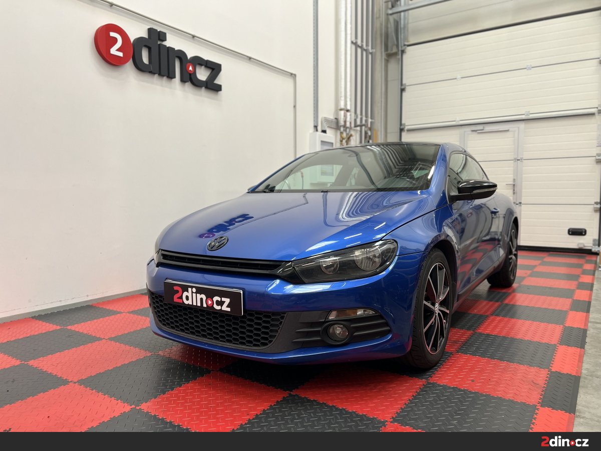 Volkswagen Scirocco – Nové autorádio, reproduktory a odhlučnění dveří