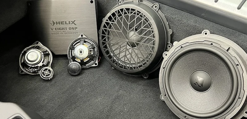 Audio upgrade – zesilovač Helix DSP a sada reproduktorů do auta