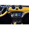 Opel Adam interier s instalovanou navigaci