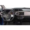 Toyota Yaris 11 interier s OEM autoradiem
