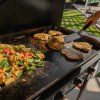 25675 16 plynovy gril blackstone 36 iron forged griddle s vikem