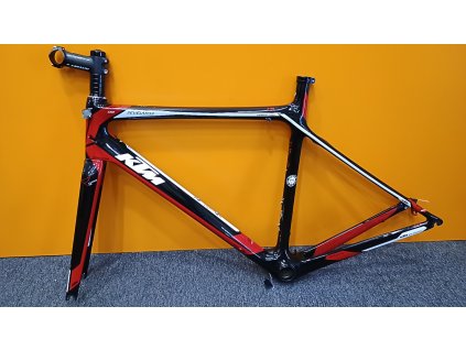 silnicni ram ktm revelator 3300 s vidlici a predstavcem