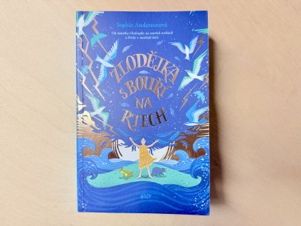 Zlodějka s bouří na rtech