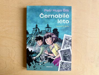 Černobílé léto