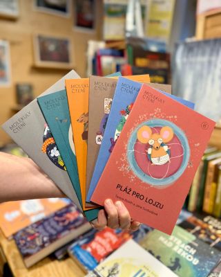 Dlouhá léta jsme obdivovaly knížky pro metodu úrovňového čtení. V zahraničí. A říkaly si, proč to u nás nejde... A konečně...