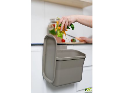 7d85f45e 7a9a 4c0f b9e3 ae1b930fa1cc